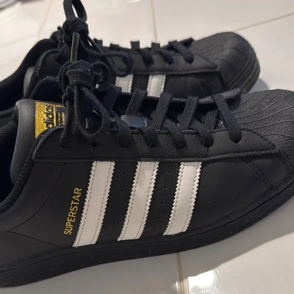 adidas gazelle silver green womens Adidas Superstar II | Youth | Black/Black/Black main image 1